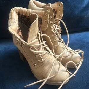 Guess Vintage Tan Laced Heeled Boot Size 6